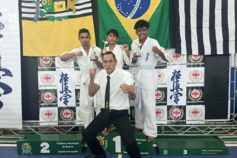 Atletas da Academia de Karatê Dojo Quintal em Cosmópolis conquistam pódio em Campeonato Regional disputado em Boituva